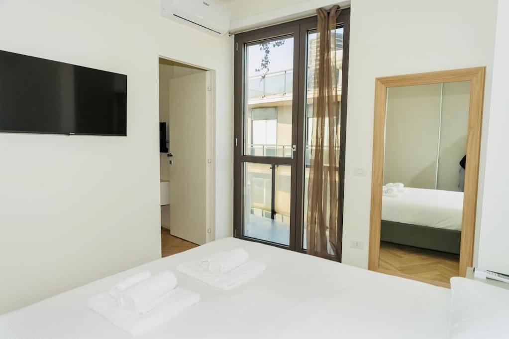 Sky View -Porta Nuova- Appartamento 2 Con Balcone ミラノ エクステリア 写真